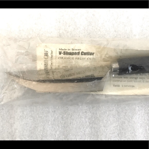 The Pampered Chef Kitchen Nip Pampered Chef Vshaped Cutter 16